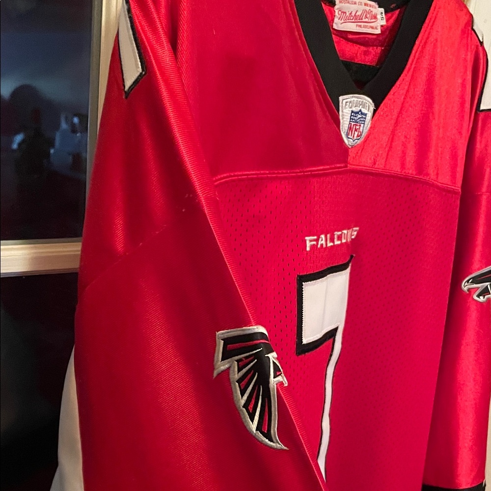 Reebok Red Falcons Jersey with Number 7 - Picture 6 of 7